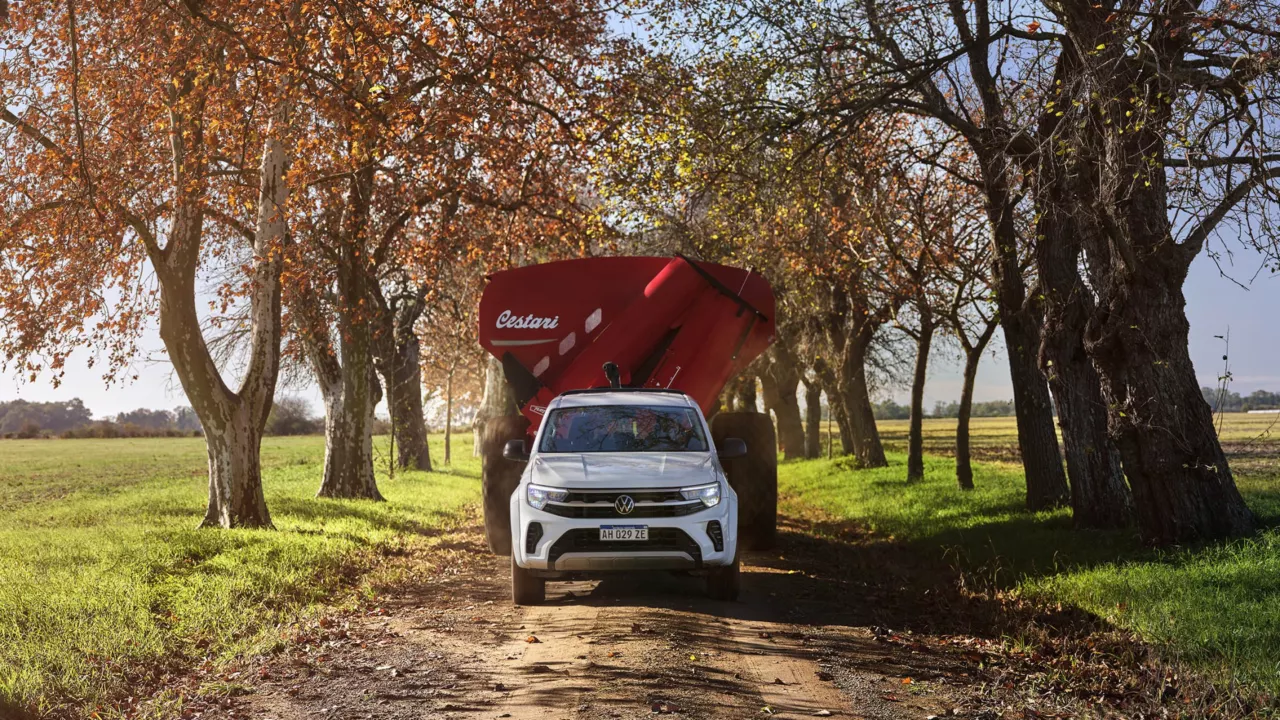 Archivo: escenario-campo-1.webp - Amarok en el campo