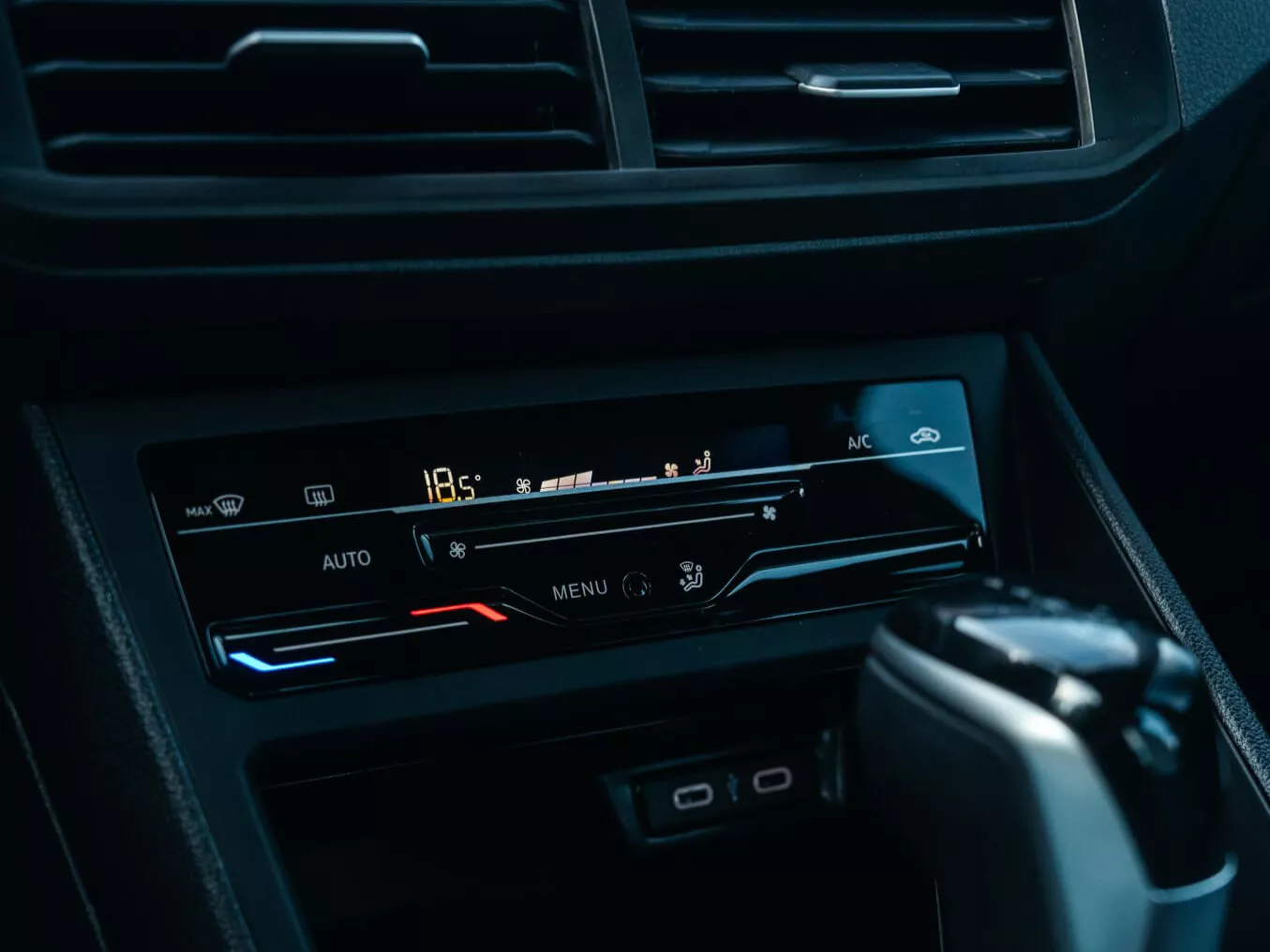 Archivo: climatronic-touch.webp - Climatronic Touch