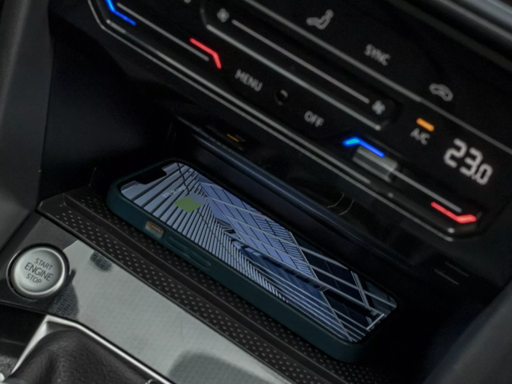 Archivo: wireless-charger.webp - Wireless Charger