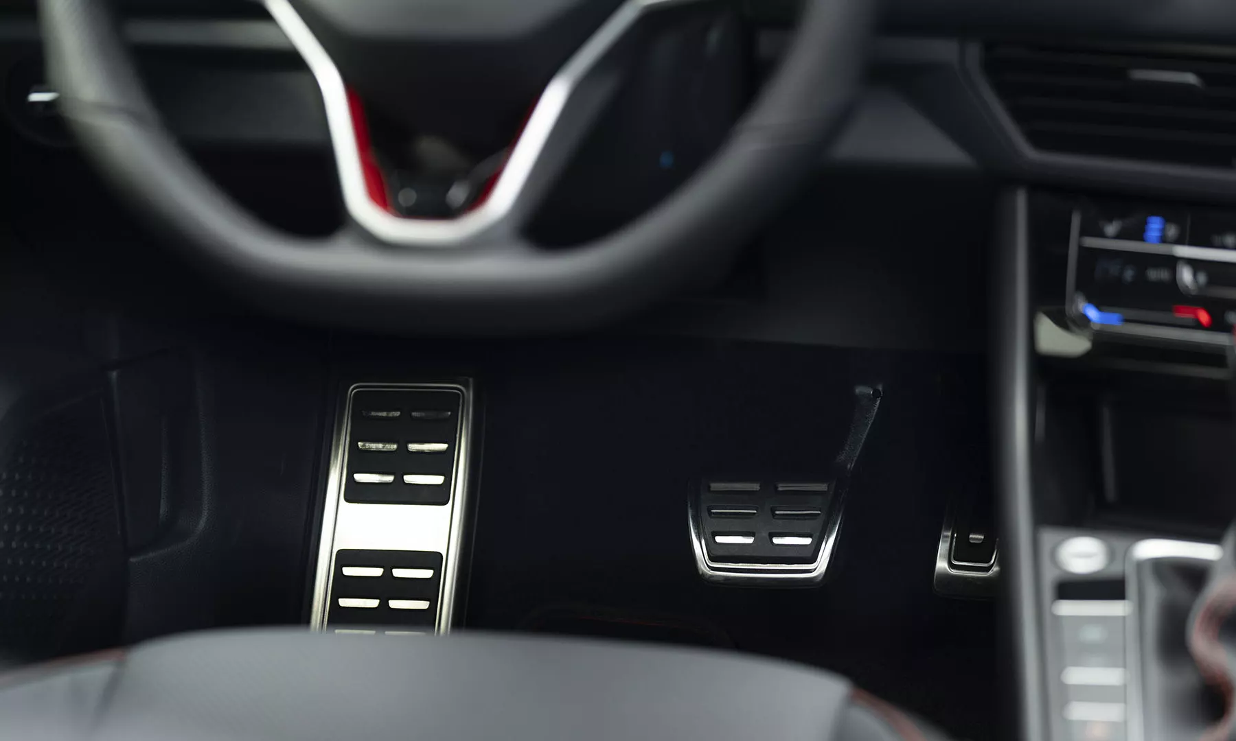 Deportivo por fuera y por dentro